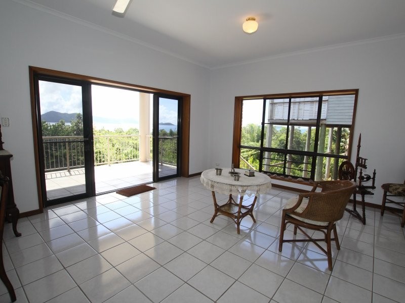 46 Mission Dr, South Mission Beach QLD 4852