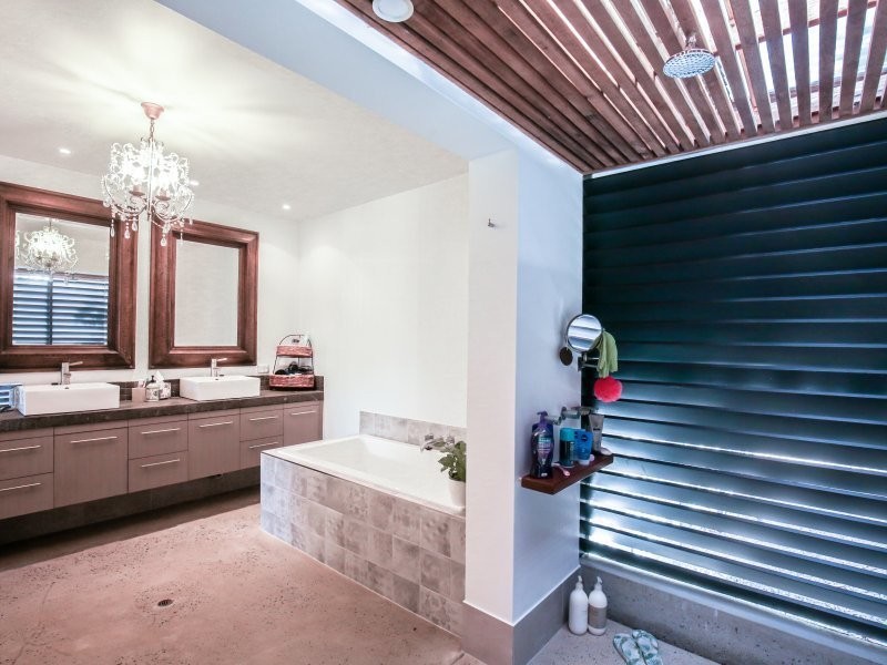 45 Cutten St, Bingil Bay QLD 4852