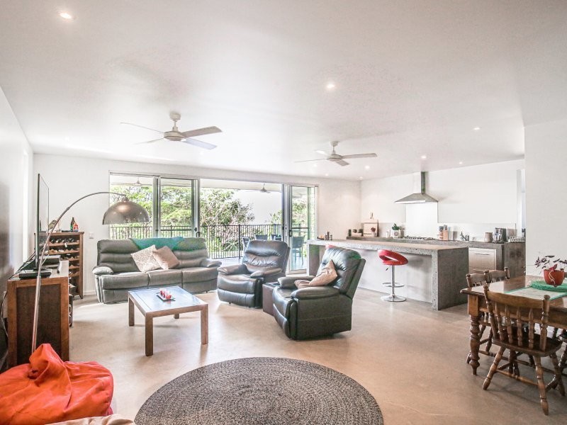 45 Cutten St, Bingil Bay QLD 4852
