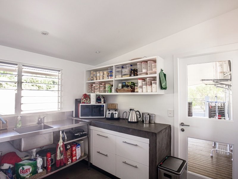 45 Cutten St, Bingil Bay QLD 4852