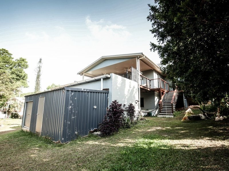 45 Cutten St, Bingil Bay QLD 4852