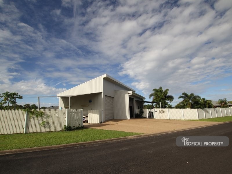 43 Mariner Dr, South Mission Beach QLD 4852
