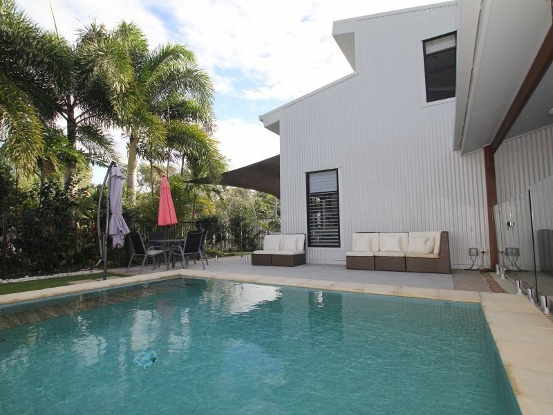 43 Mariner Dr, South Mission Beach QLD 4852