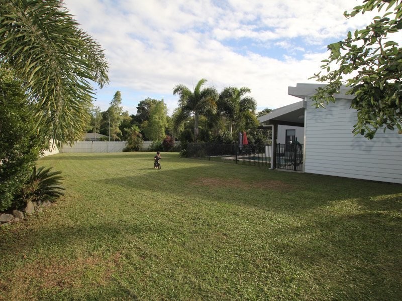 43 Mariner Dr, South Mission Beach QLD 4852