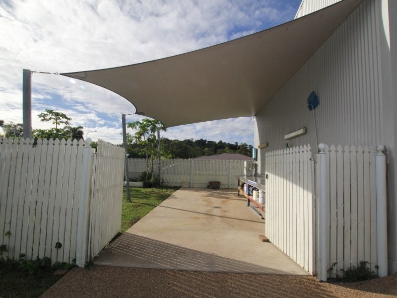 43 Mariner Dr, South Mission Beach QLD 4852