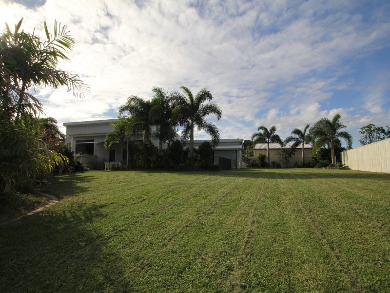 43 Mariner Dr, South Mission Beach QLD 4852