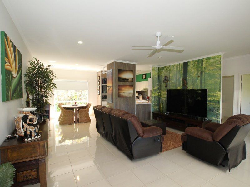 1/1 Seaview Court, Wongaling Beach QLD 4852