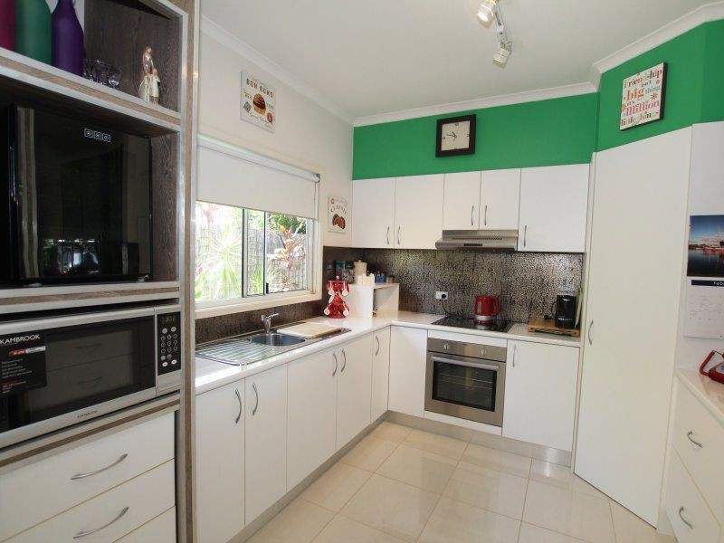 1/1 Seaview Court, Wongaling Beach QLD 4852