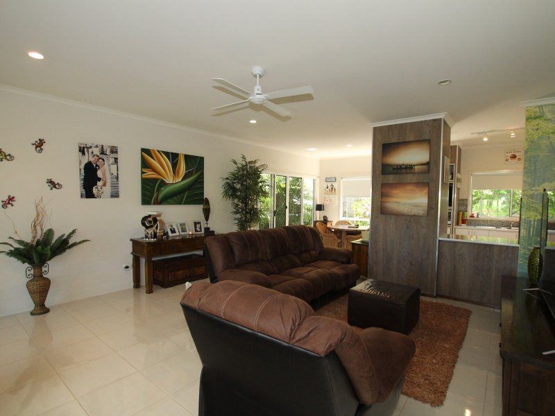 1/1 Seaview Court, Wongaling Beach QLD 4852
