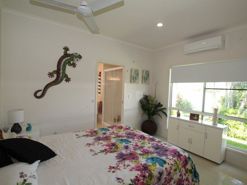 1/1 Seaview Court, Wongaling Beach QLD 4852