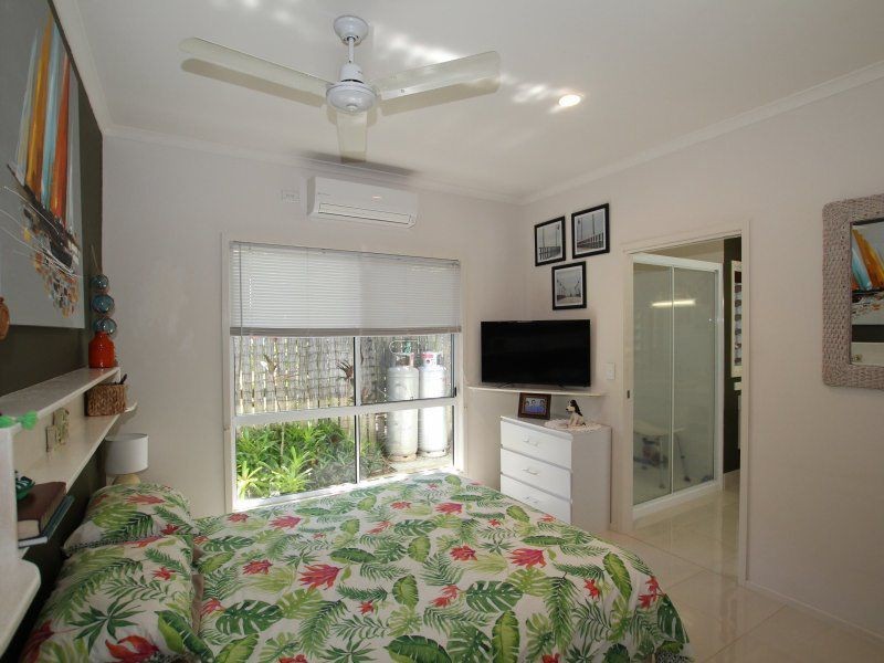 1/1 Seaview Court, Wongaling Beach QLD 4852