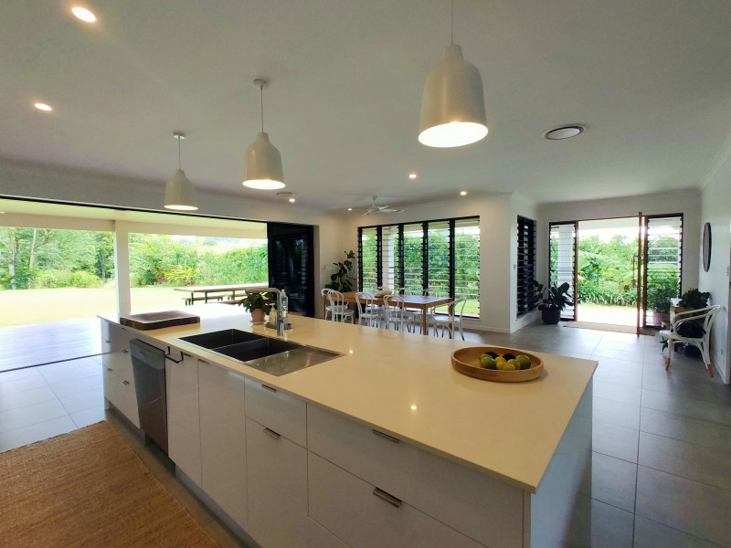 1445 Old Tully Rd, Maadi QLD 4855