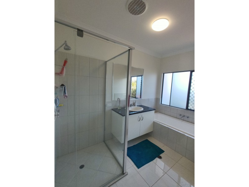 6 Nivosa Ct, Mission Beach QLD 4852