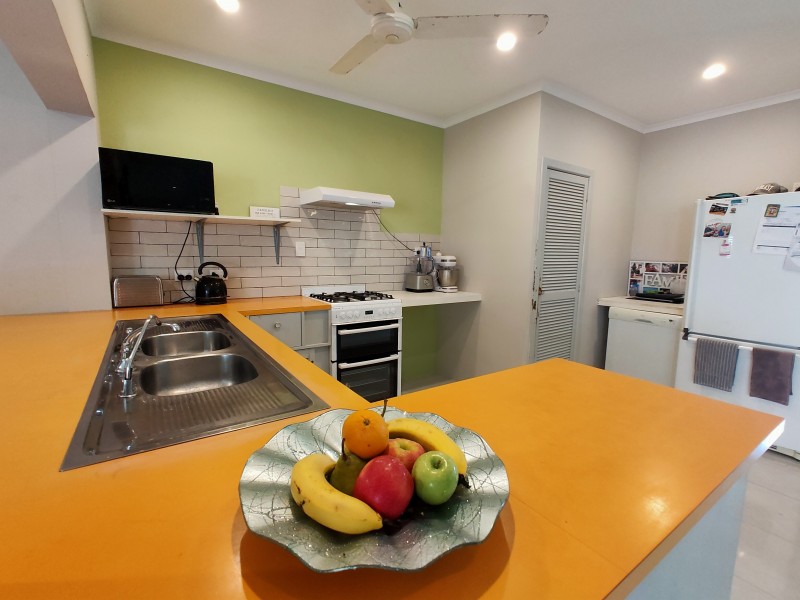 10 Webb Ct, Bingil Bay QLD 4852