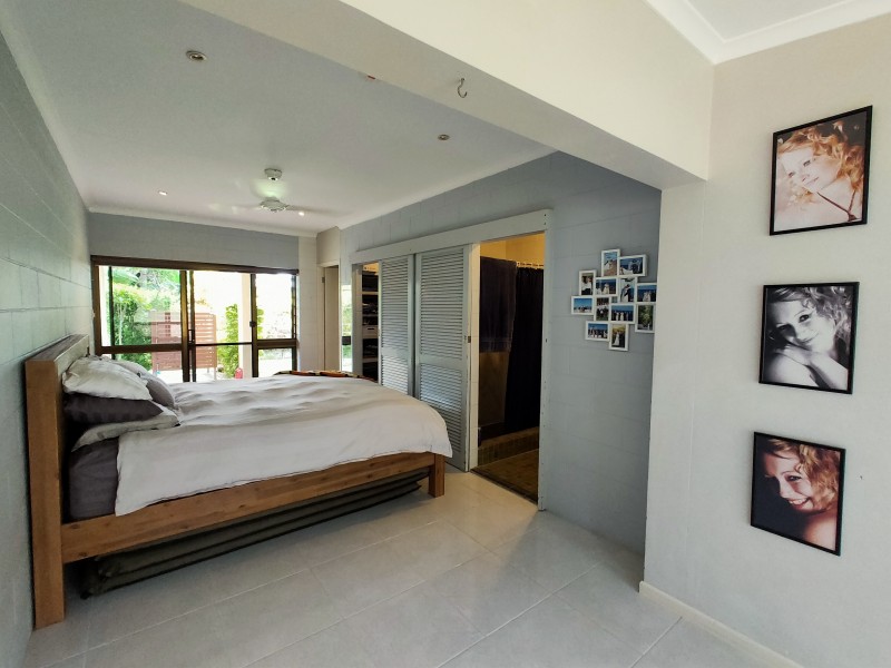 10 Webb Ct, Bingil Bay QLD 4852