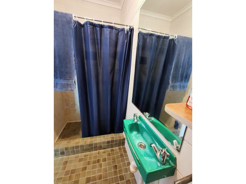 10 Webb Ct, Bingil Bay QLD 4852