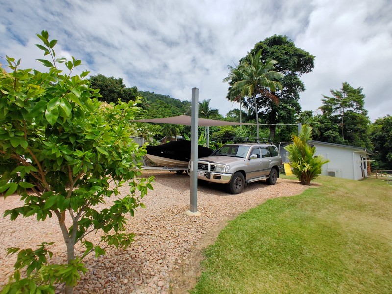 10 Webb Ct, Bingil Bay QLD 4852