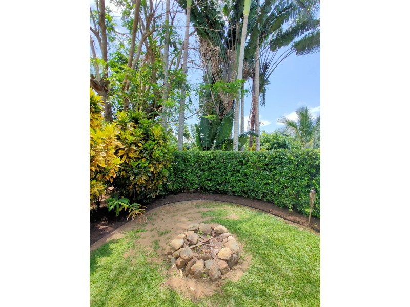 10 Webb Ct, Bingil Bay QLD 4852