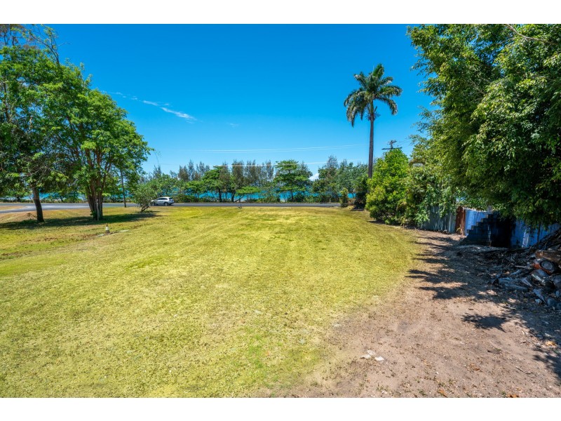1 Banfield Parade, Wongaling Beach QLD 4852