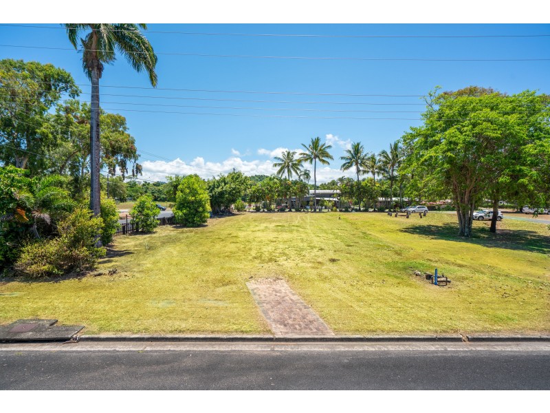 1 Banfield Parade, Wongaling Beach QLD 4852