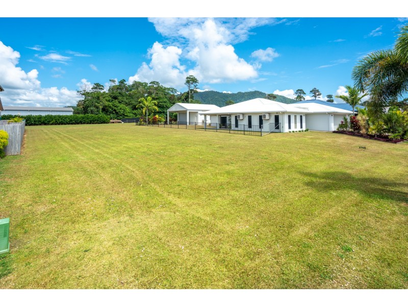 3 Nautilus St, Mission Beach QLD 4852