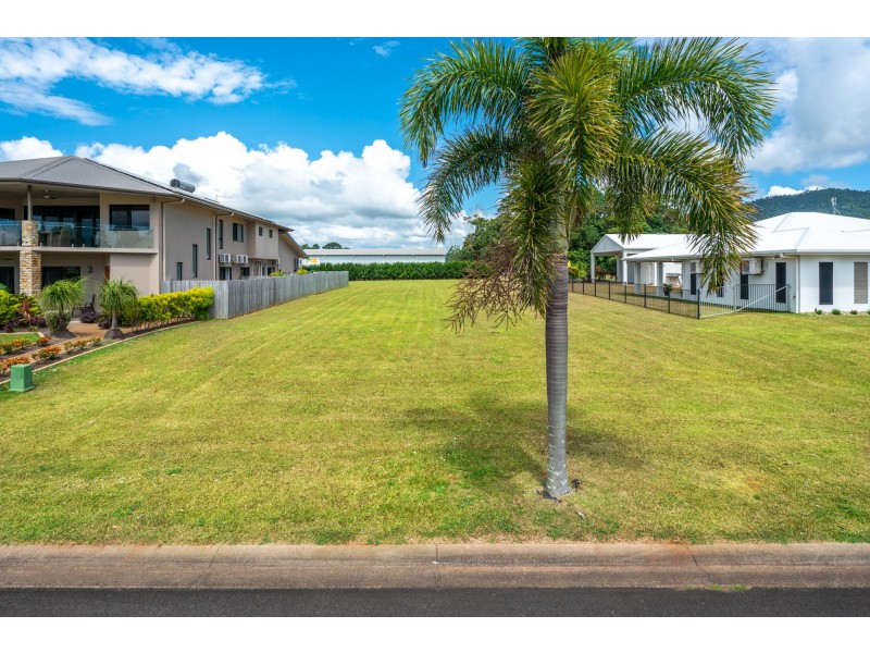 3 Nautilus St, Mission Beach QLD 4852