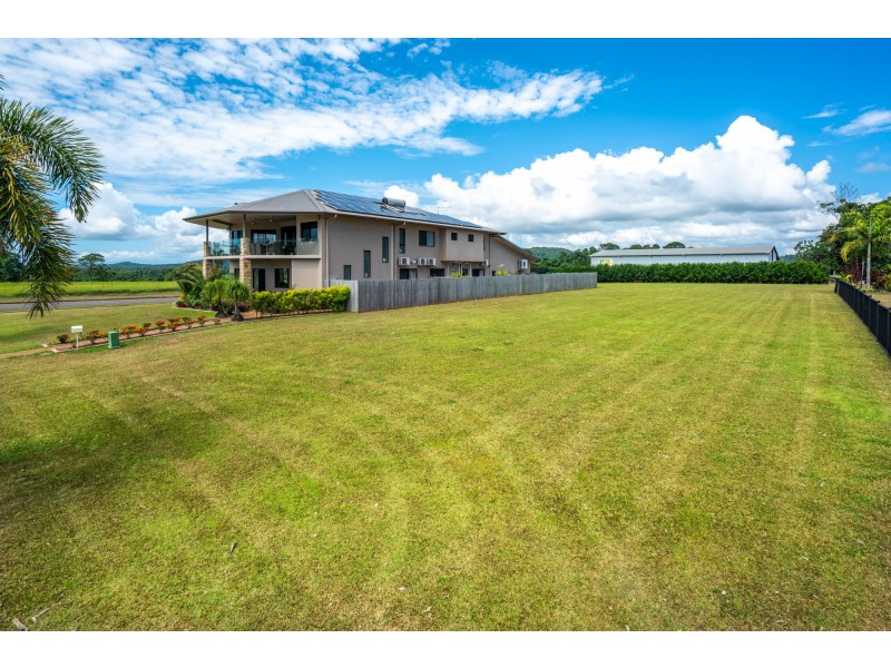 3 Nautilus St, Mission Beach QLD 4852