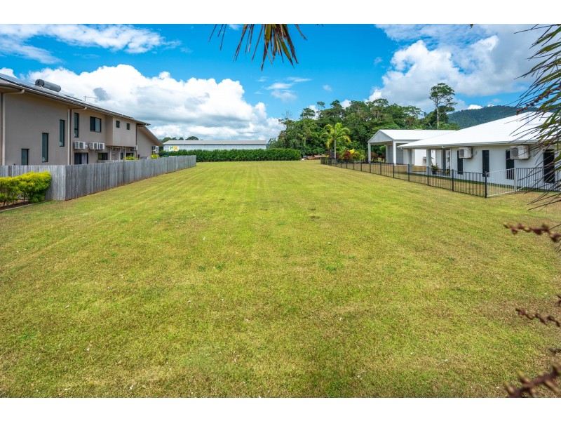 3 Nautilus St, Mission Beach QLD 4852