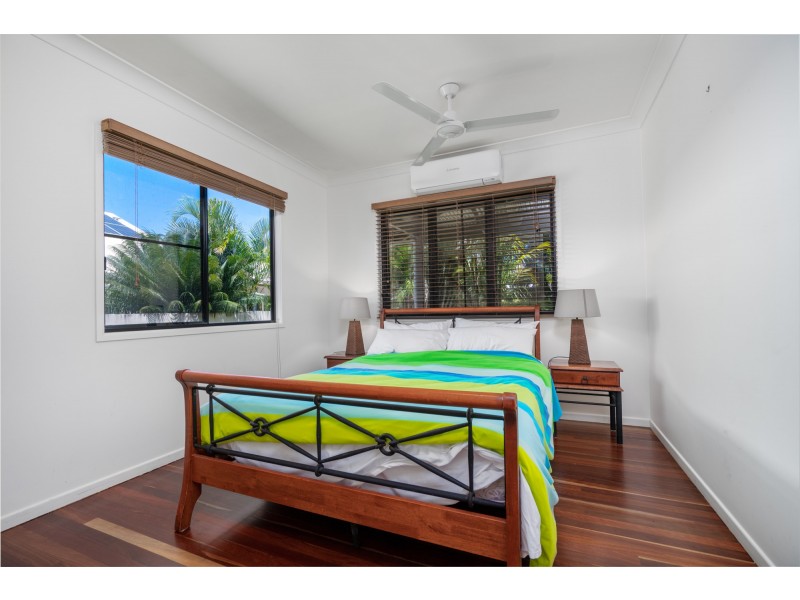 19 Donkin Lane, Mission Beach QLD 4852