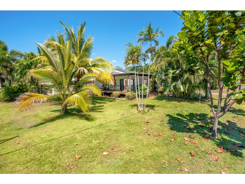 19 Donkin Lane, Mission Beach QLD 4852