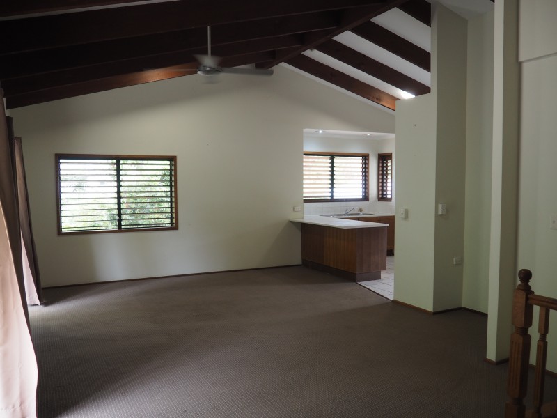 25 Seafarer Street, South Mission Beach QLD 4852