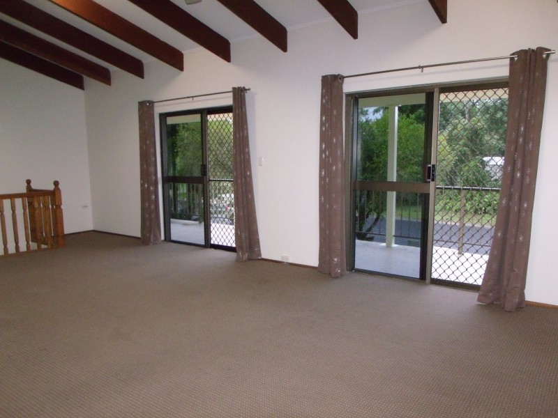 25 Seafarer Street, South Mission Beach QLD 4852