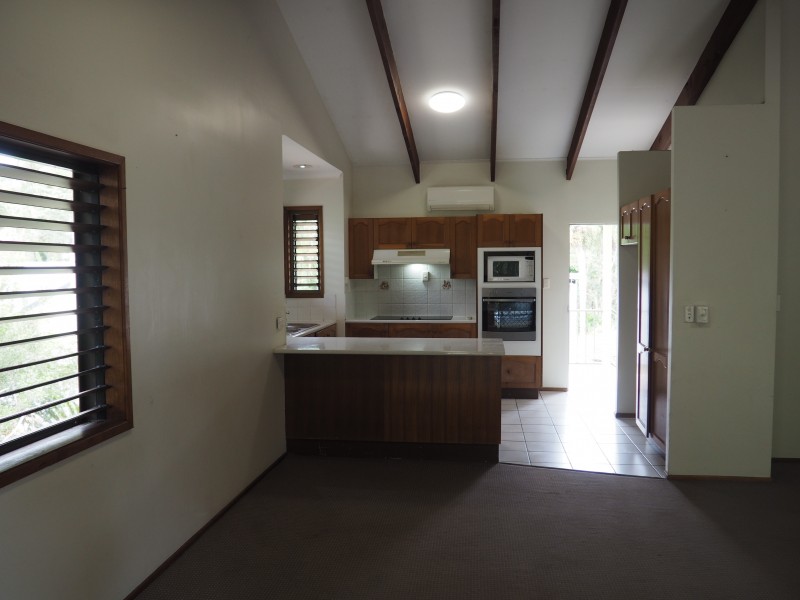 25 Seafarer Street, South Mission Beach QLD 4852