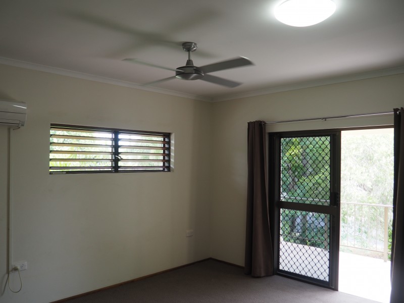 25 Seafarer Street, South Mission Beach QLD 4852