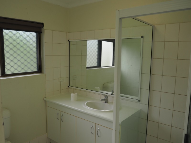 25 Seafarer Street, South Mission Beach QLD 4852