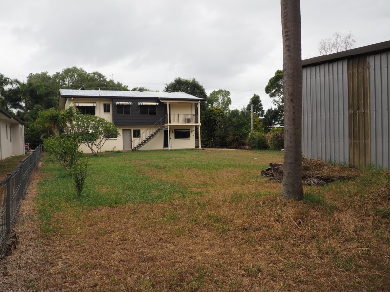 25 Seafarer Street, South Mission Beach QLD 4852