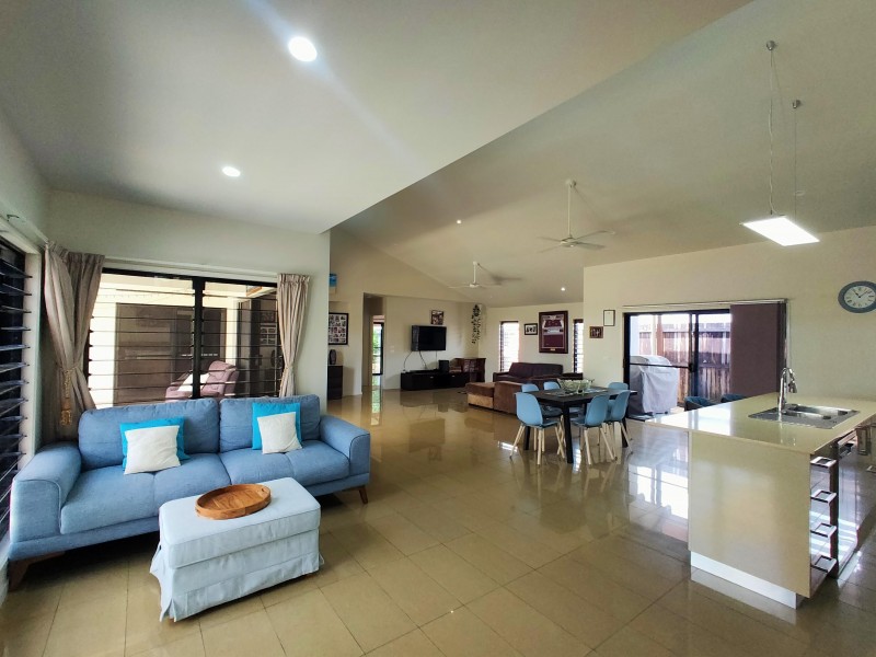 40 Conch St, Mission Beach QLD 4852