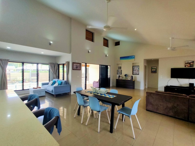 40 Conch St, Mission Beach QLD 4852