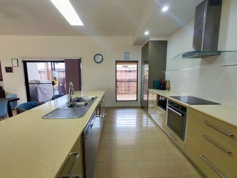 40 Conch St, Mission Beach QLD 4852