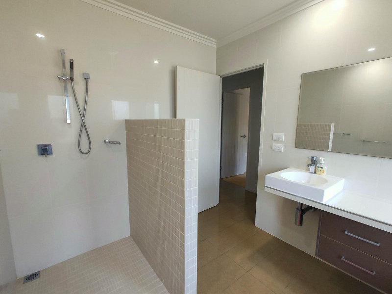 40 Conch St, Mission Beach QLD 4852