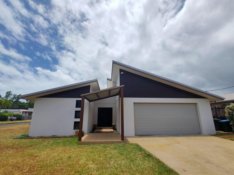 40 Conch St, Mission Beach QLD 4852