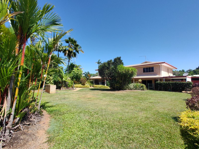 42 Mitchell St, South Mission Beach QLD 4852