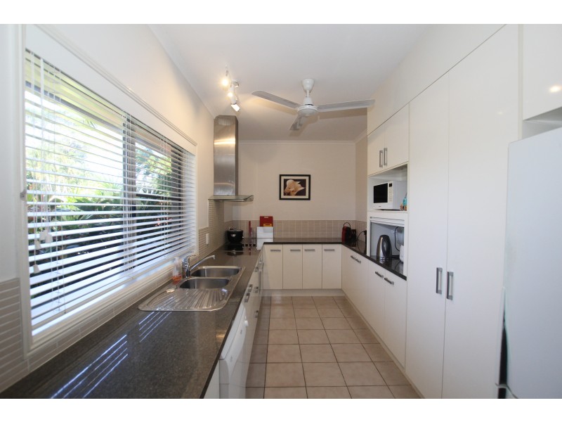 42 Mitchell St, South Mission Beach QLD 4852