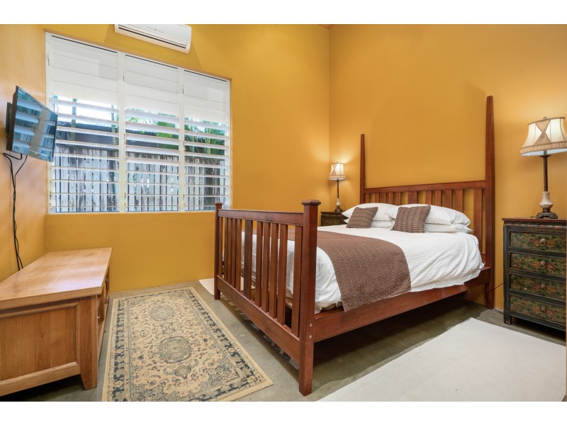 2 Conch Street, Mission Beach QLD 4852