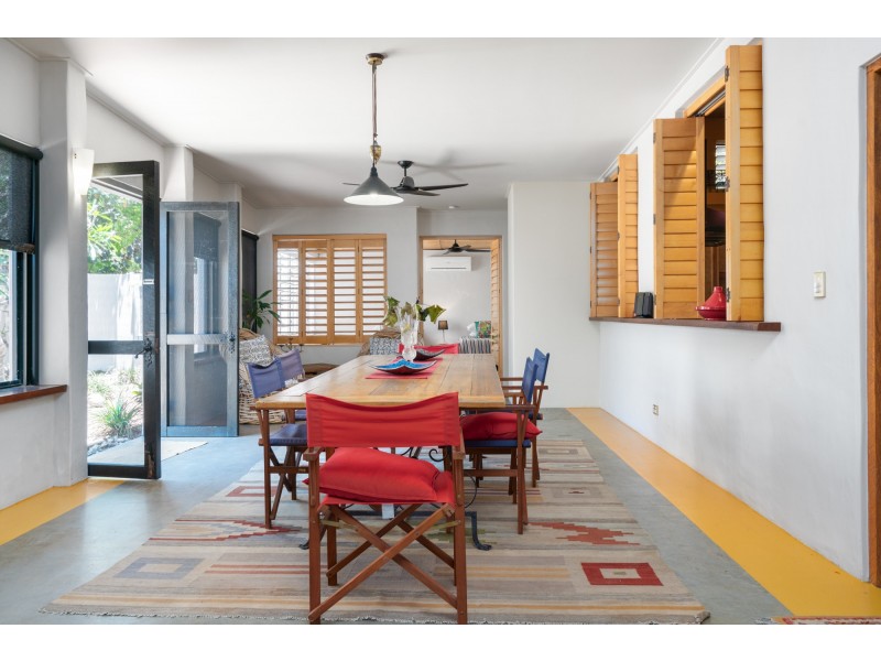 2 Conch Street, Mission Beach QLD 4852