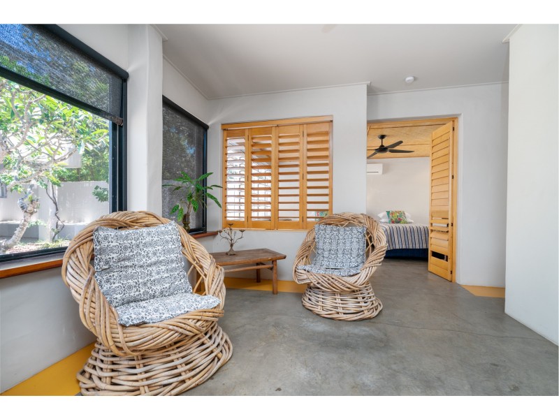 2 Conch Street, Mission Beach QLD 4852