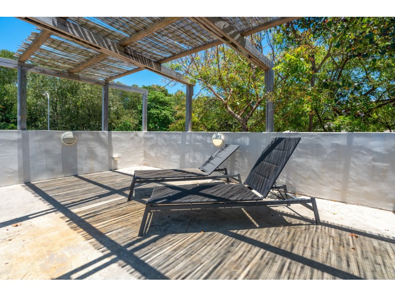 2 Conch Street, Mission Beach QLD 4852