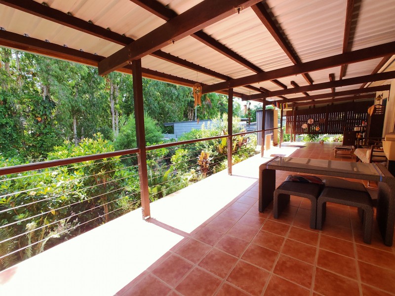 8 Dunkalli Crescent, Wongaling Beach QLD 4852
