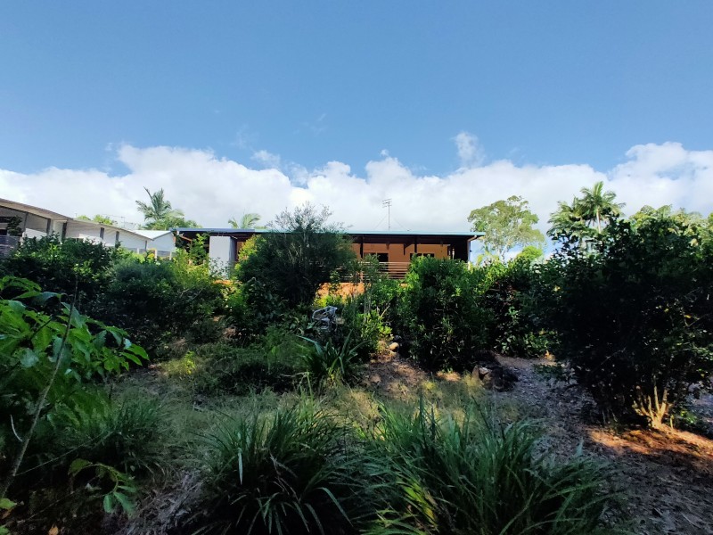 8 Dunkalli Crescent, Wongaling Beach QLD 4852