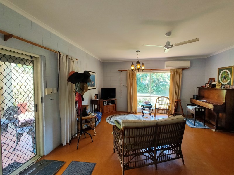 8 Dunkalli Crescent, Wongaling Beach QLD 4852